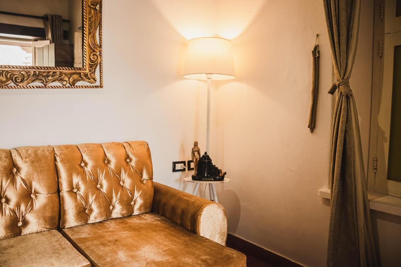 Guest house In Guest - Sd-1 With Balcony In The Old Air Conditioning And Wifi *
