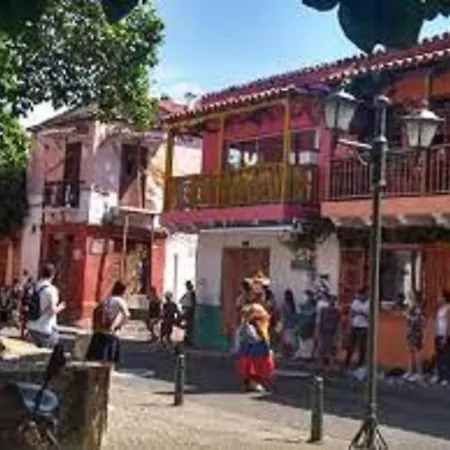 Guest house In Guest - Sd-1 With Balcony In The Old Air Conditioning And Wifi Cartagena