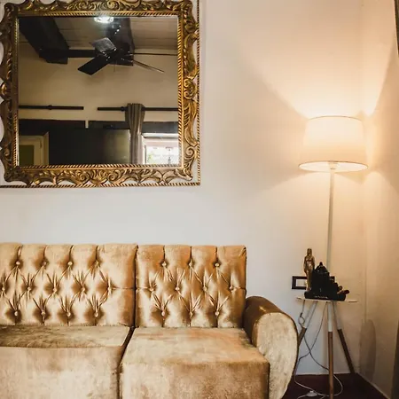Guest house In Guest - Sd-1 With Balcony In The Old Air Conditioning And Wifi Cartagena