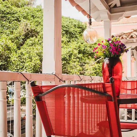 Guest house In Guest - Sd-1 With Balcony In The Old Air Conditioning And Wifi Cartagena