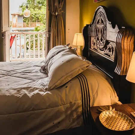 In Guest - Sd-1 With Balcony In The Old Air Conditioning And Wifi * Cartagena