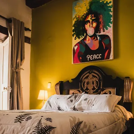 In Guest - Sd-1 With Balcony In The Old Air Conditioning And Wifi Guest house Cartagena